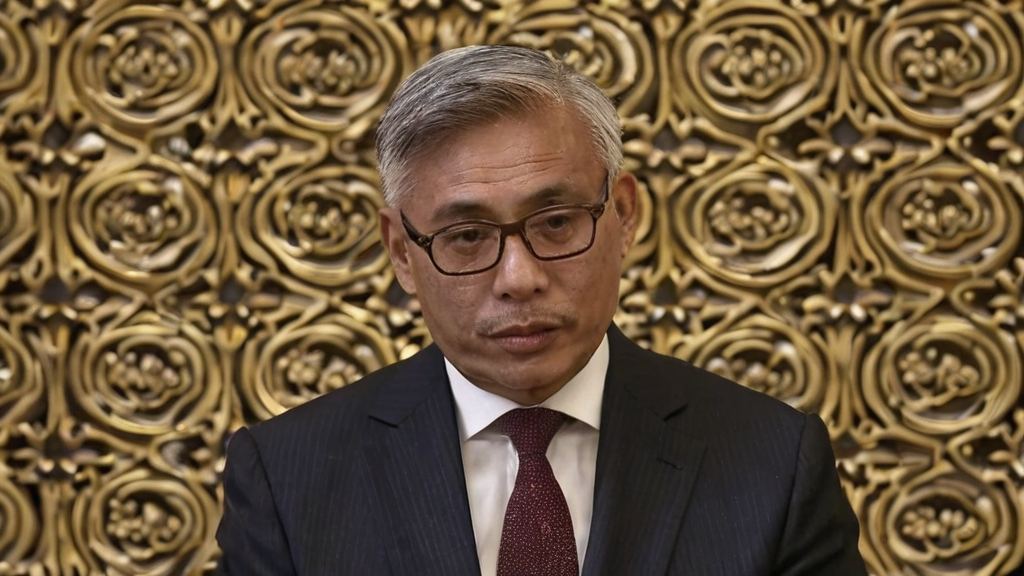 网红主播虚假谣言引发关注，娱乐圈内幕曝光引发收益争议
