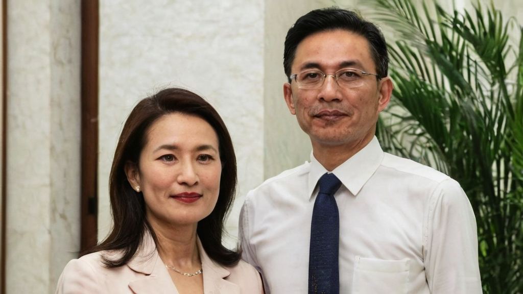 娱乐吃瓜君全球高考引热议 网友关注丝袜制服诱惑视频背后隐秘魅力